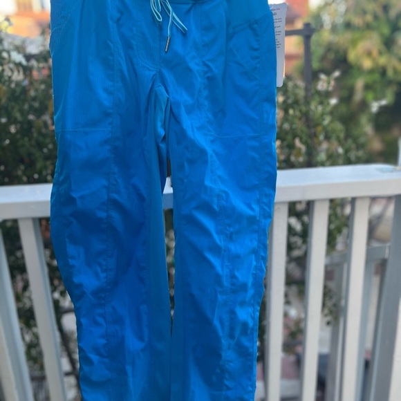 NWT Lululemon Athletica Turquoise Capris Slim-Fit Tailored Size 4 women’s - Picture 4 of 16